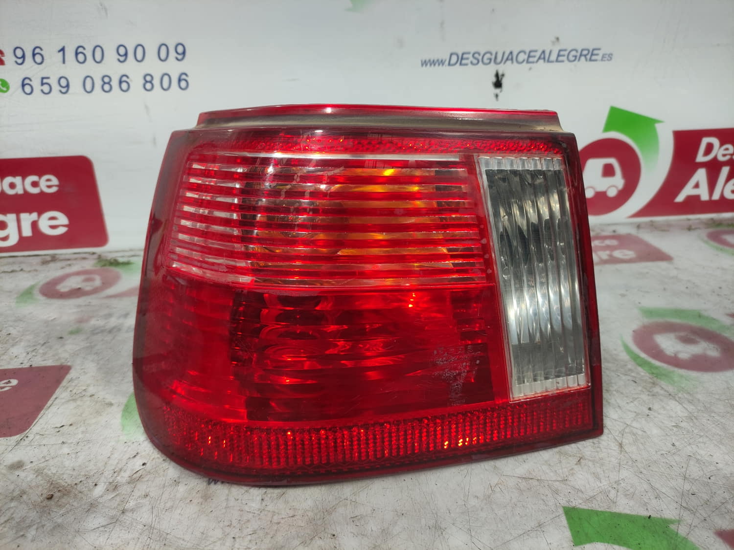 SEAT Ibiza 2 generation (1993-2002) Rear Left Taillight 6K6945257C 24806050