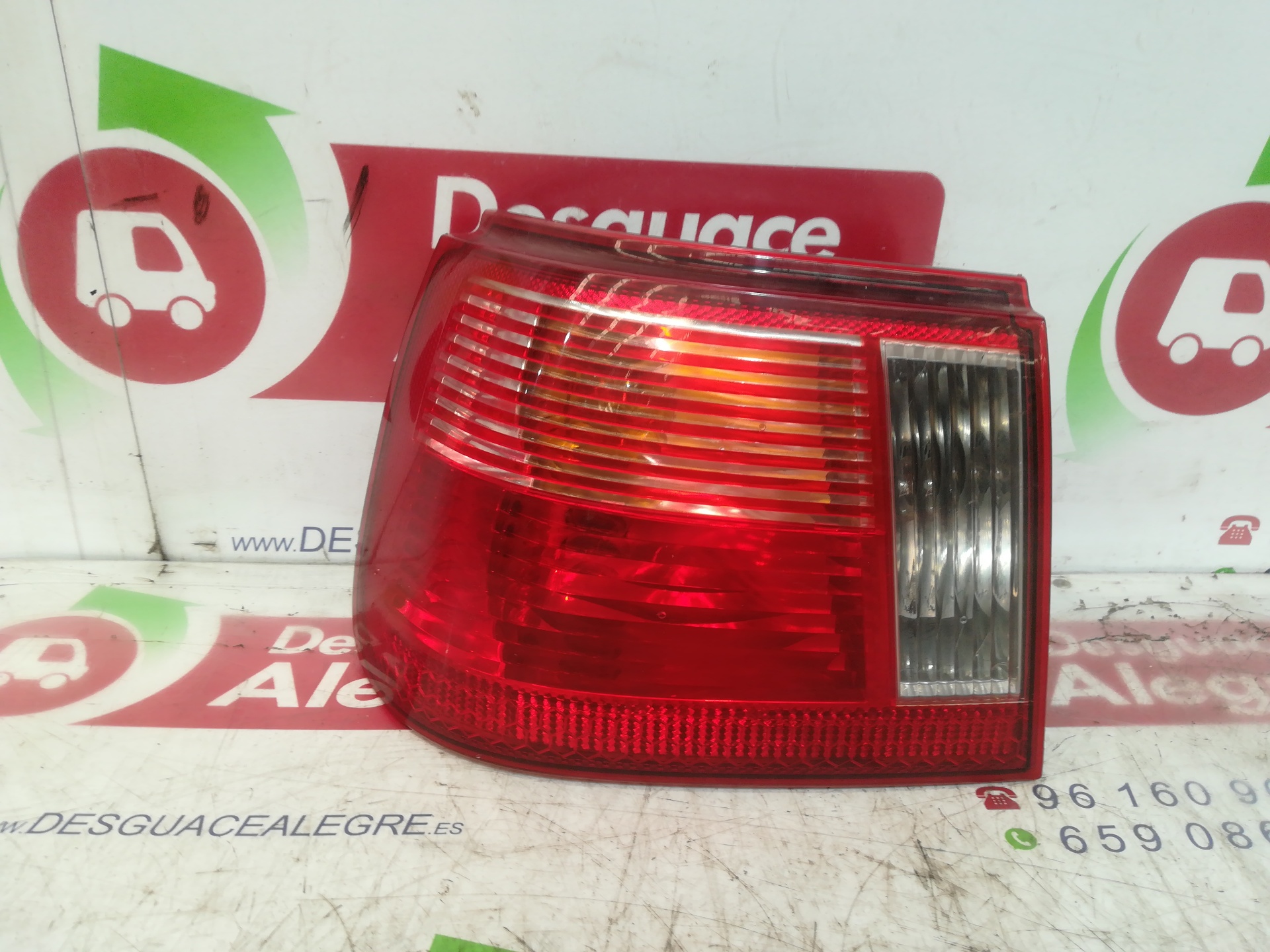 SEAT Ibiza 2 generation (1993-2002) Rear Left Taillight 6K6945257C 24810196