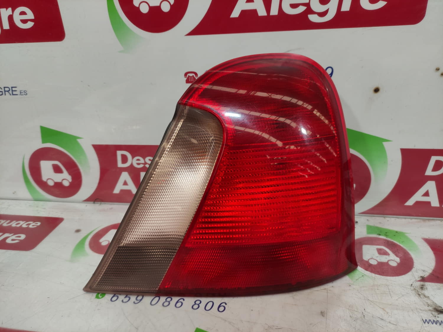 ROVER 75 1 generation (1999-2005) Rear Right Taillight Lamp 24802408