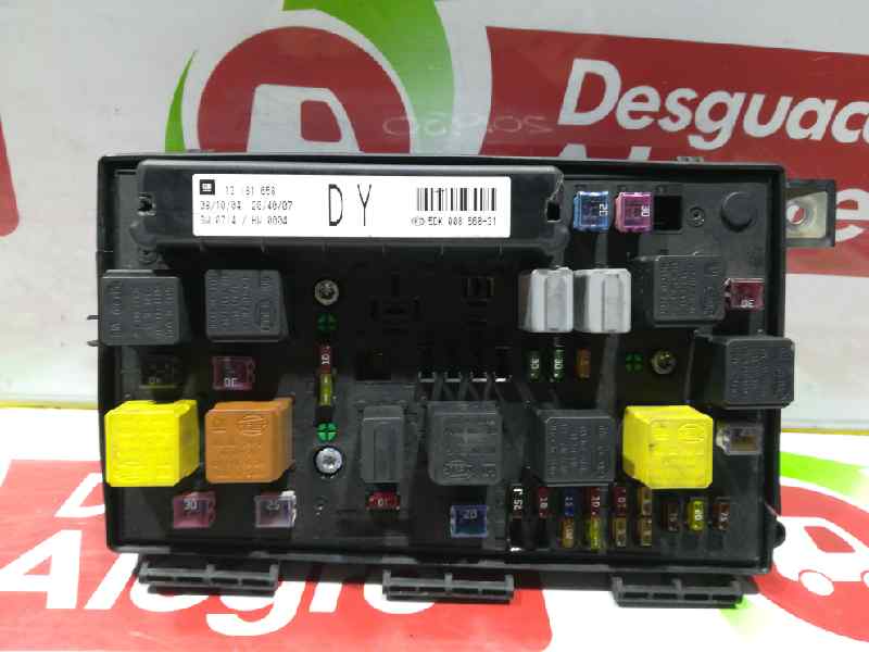 OPEL Astra J (2009-2020) Fuse Box 13181658 24790068