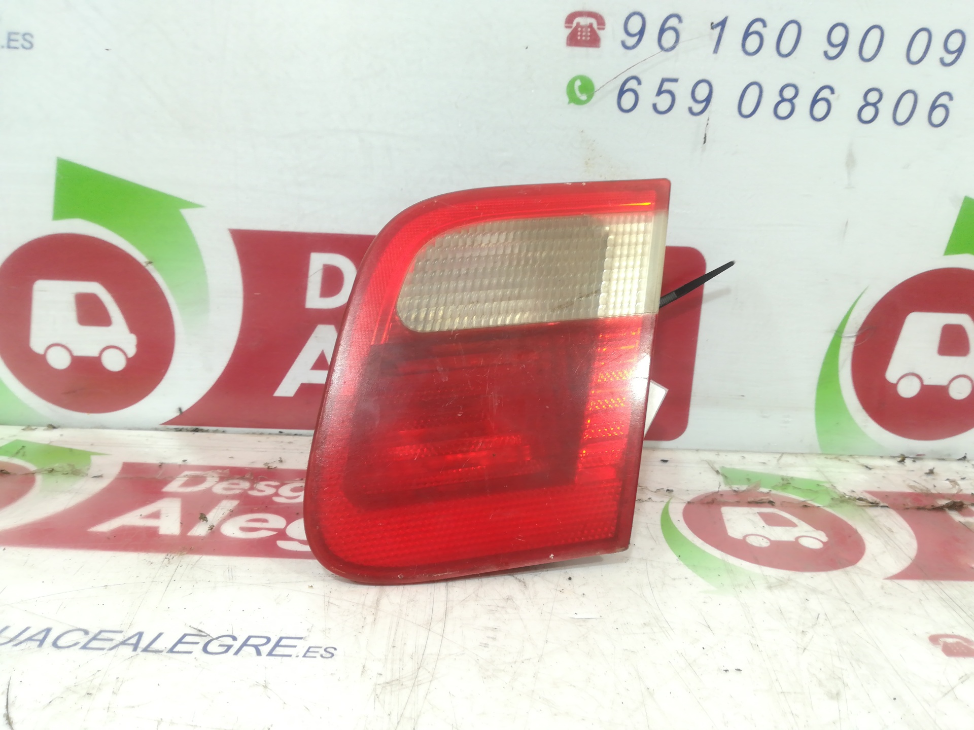 BMW 3 Series E46 (1997-2006) Rear Right Taillight Lamp 8364924 24812659