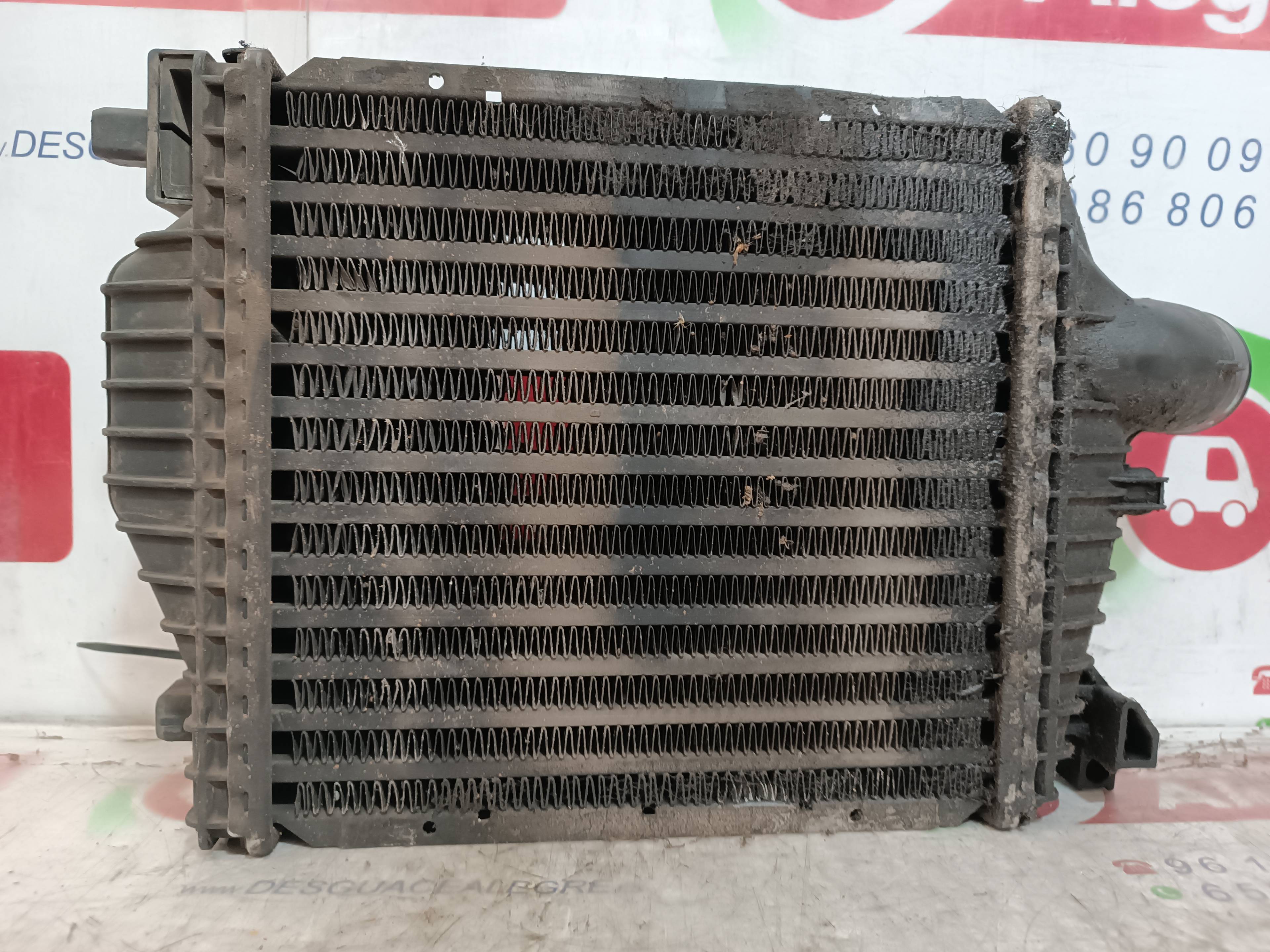 MERCEDES-BENZ Vito W638 (1996-2003) Radiateur de refroidisseur intermédiaire 6385012901 24811782