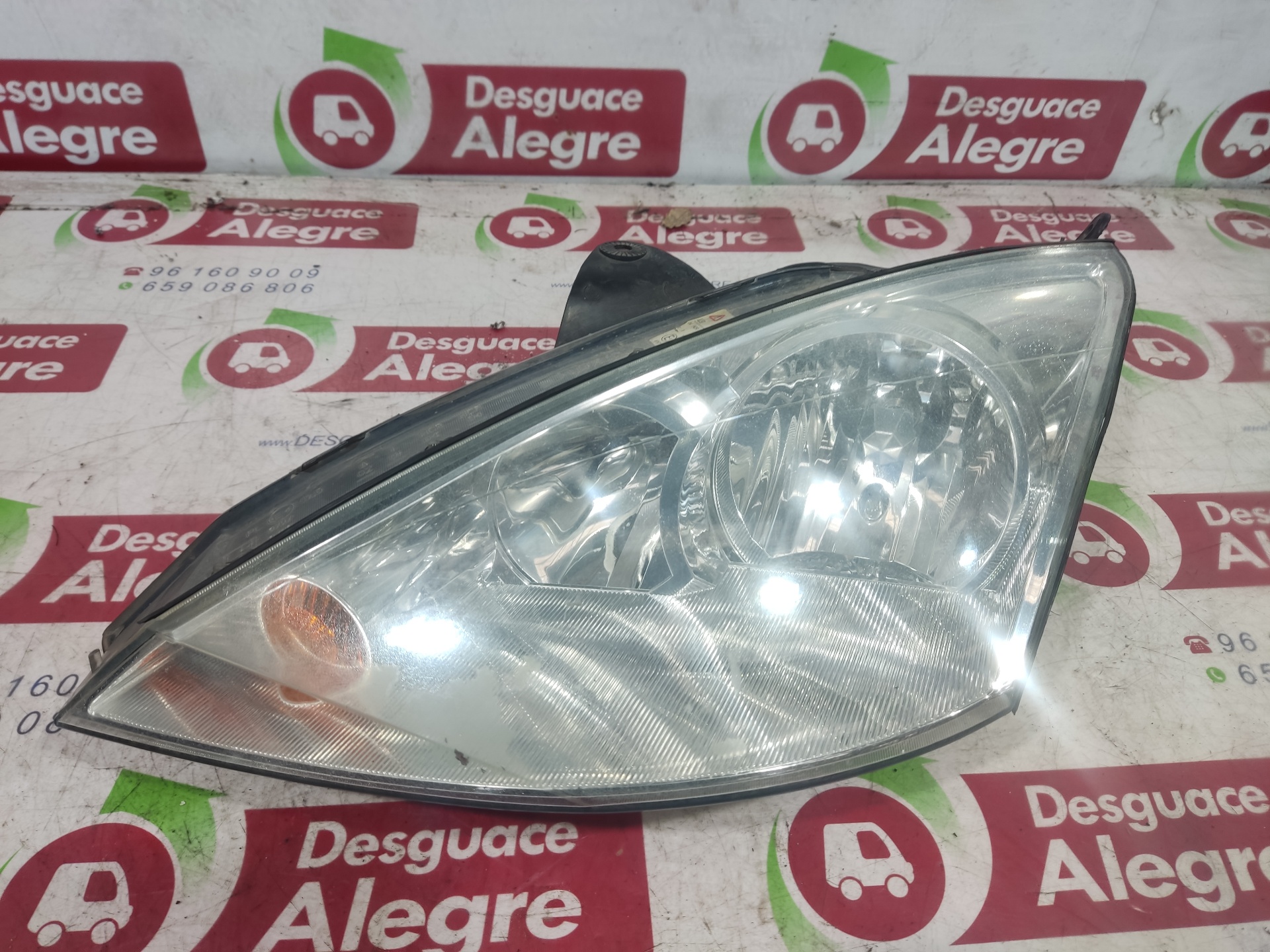 FORD Focus 1 generation (1998-2010) Front Left Headlight 2M5113W030 24859279