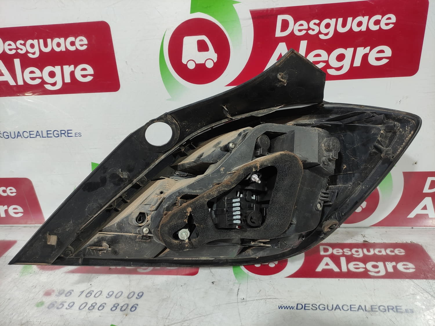 OPEL Astra J (2009-2020) Far stânga spate 13222324 24802575