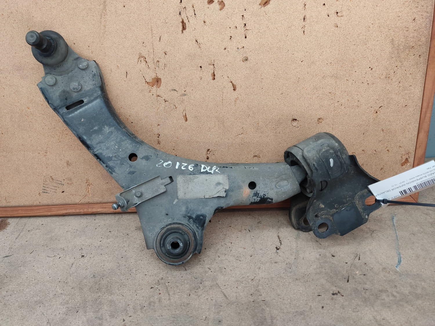 VOLVO XC70 3 generation (2007-2020) Front Right Arm 24799383