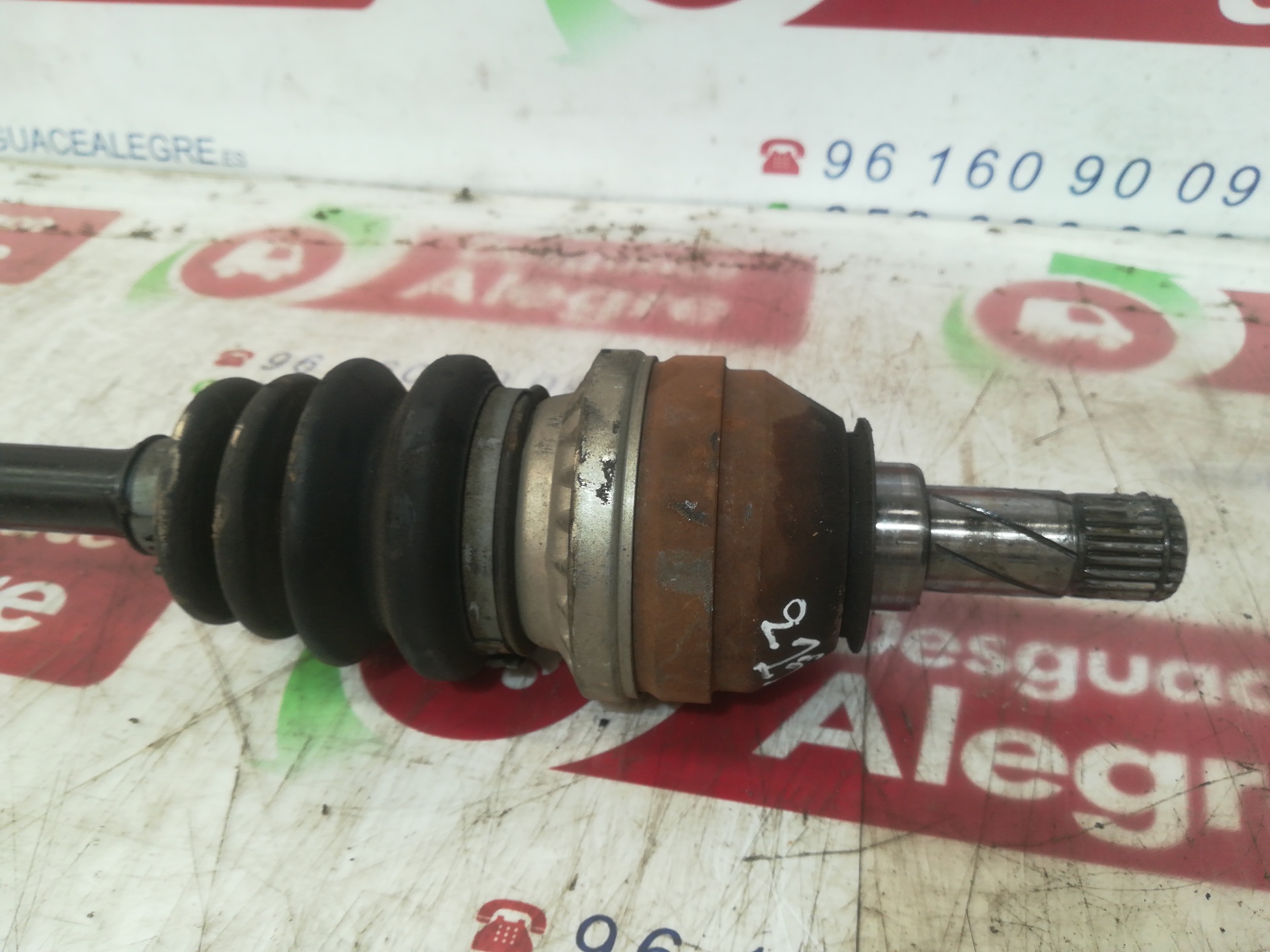 OPEL Astra J (2009-2020) Front Right Driveshaft 13191326 24810378