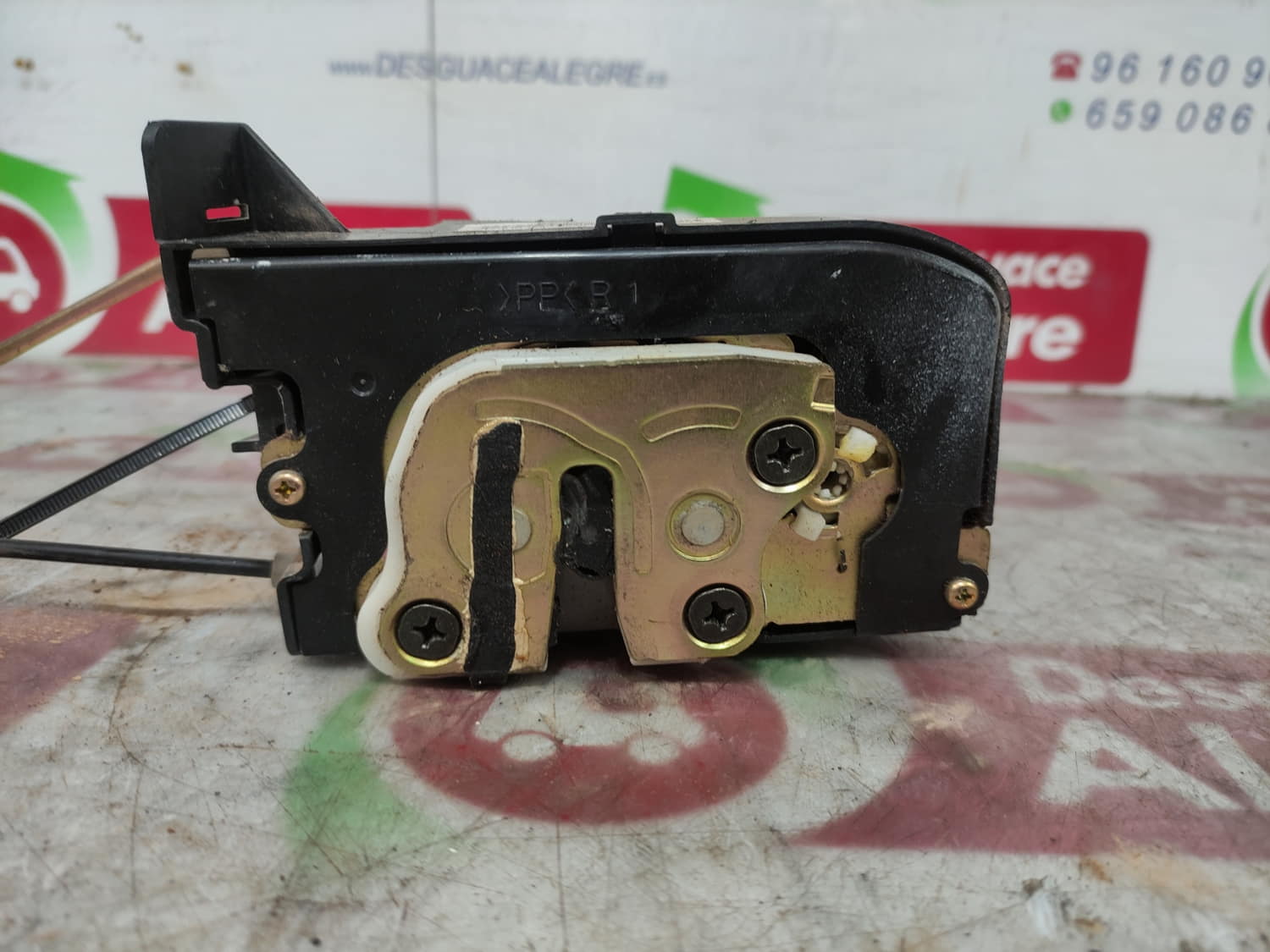 MAZDA 2 1 generation (2003-2007) Front Right Door Lock P3M71A219A64BJ 24806055