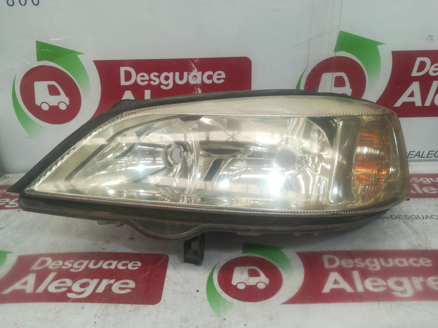 OPEL Astra G (1998-2009) Priekšējais kreisais lukturis 90520877LH 24803393