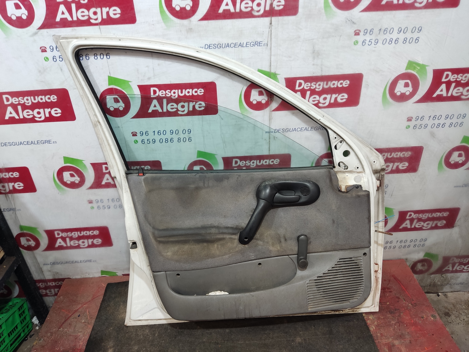 OPEL Combo B (1993-2001) Front Left Door 24859253