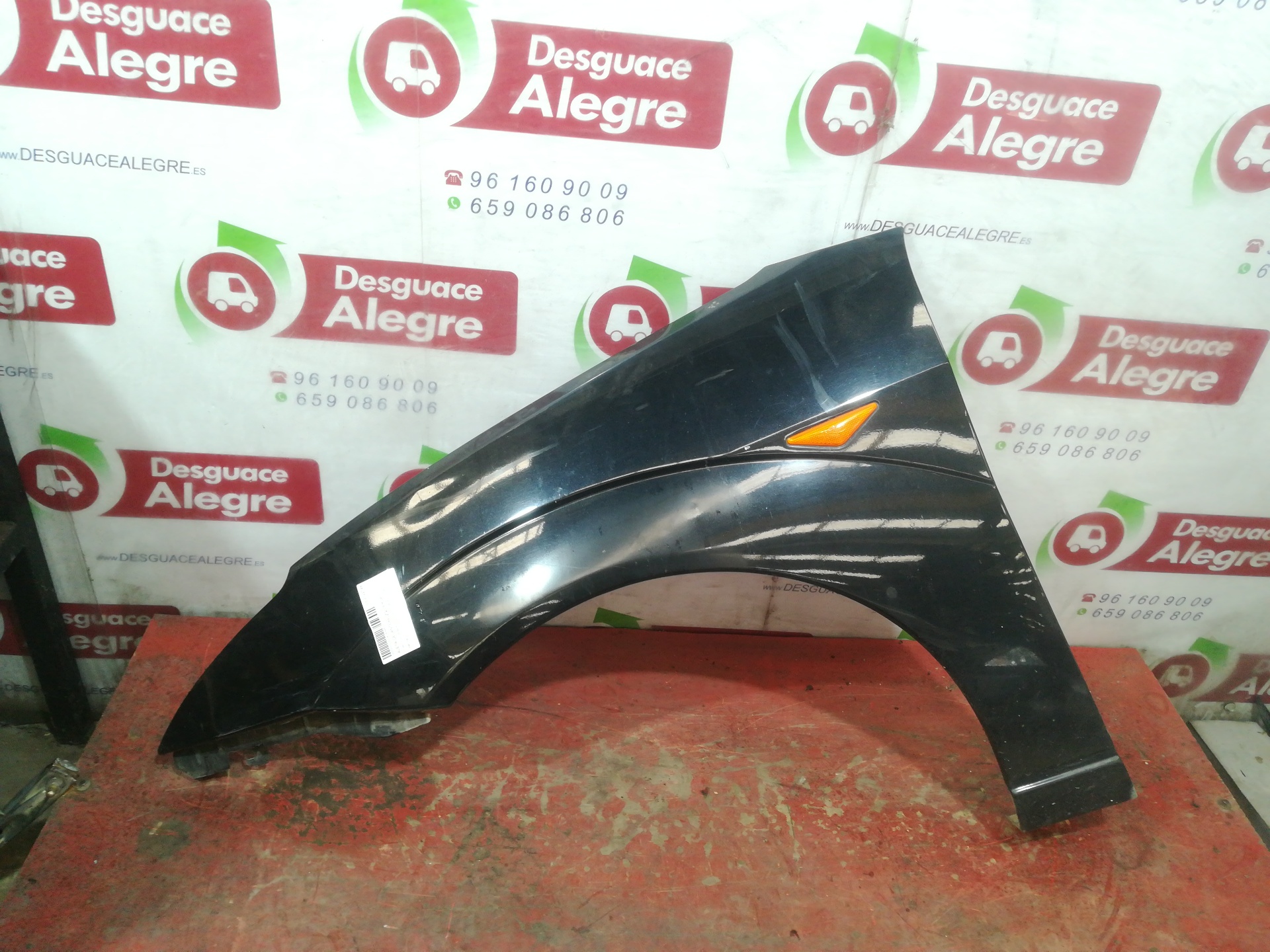 FORD Focus 1 generation (1998-2010) Front Left Fender 24857379