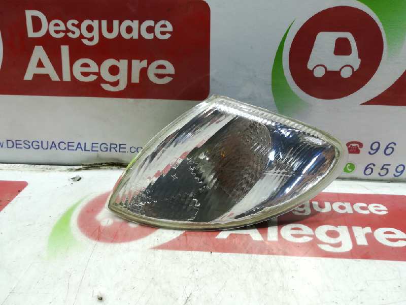 RENAULT Megane 1 generation (1995-2003) Clignotant avant gauche 24790876