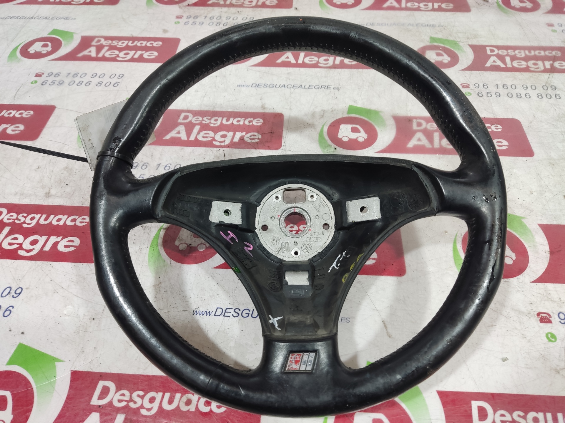 AUDI TT 8N (1998-2006) Steering Wheel 8N0124A 24859181