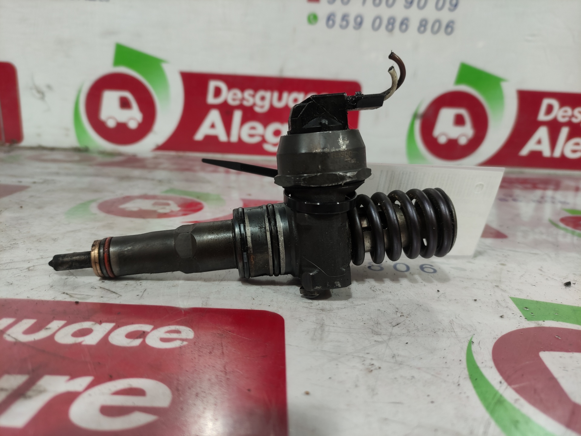 SEAT Cordoba 2 generation (1999-2009) Fuel Injector 0414720037 24807054