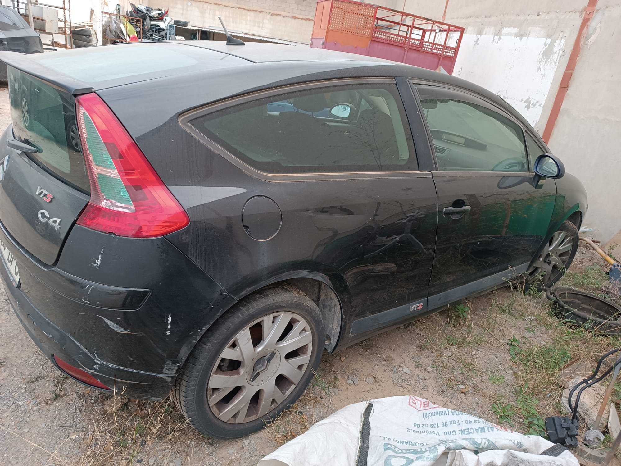 CITROËN C4 1 generation (2004-2011) Front Left Door 24858773