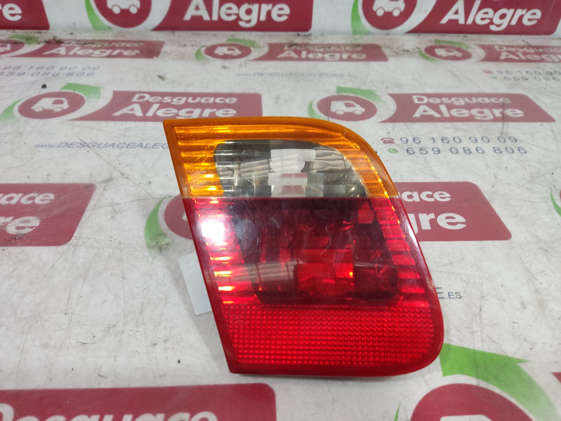 BMW 3 Series E46 (1997-2006) Rear Left Taillight 6907945 24859397