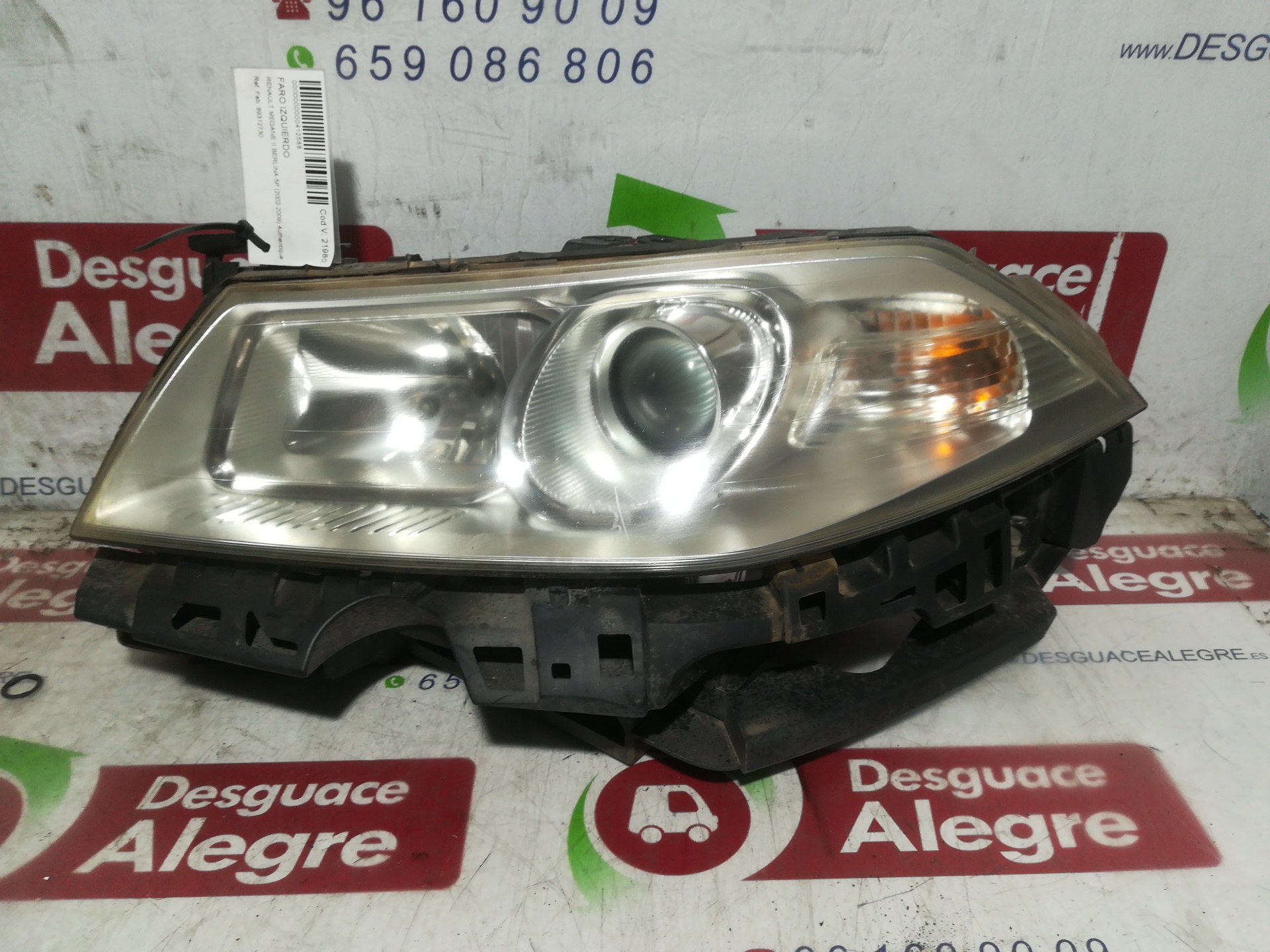 RENAULT Megane 2 generation (2002-2012) Фара передняя левая 89312730 24812151