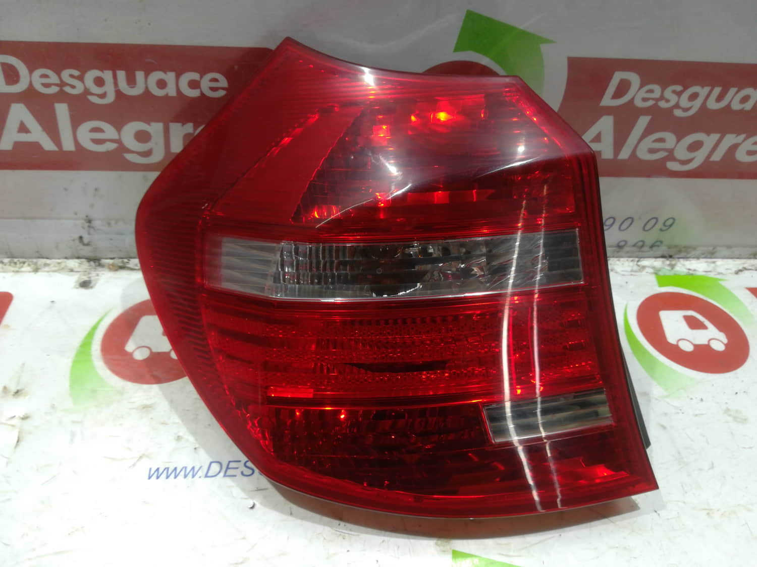 BMW 1 Series E81/E82/E87/E88 (2004-2013) Rear Left Taillight 716495505 24798849