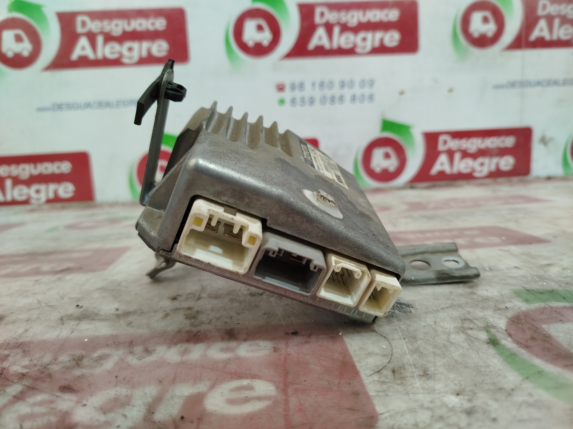 TOYOTA Corolla E120 (2000-2008) Unitate de control motor 8965002010 24985743