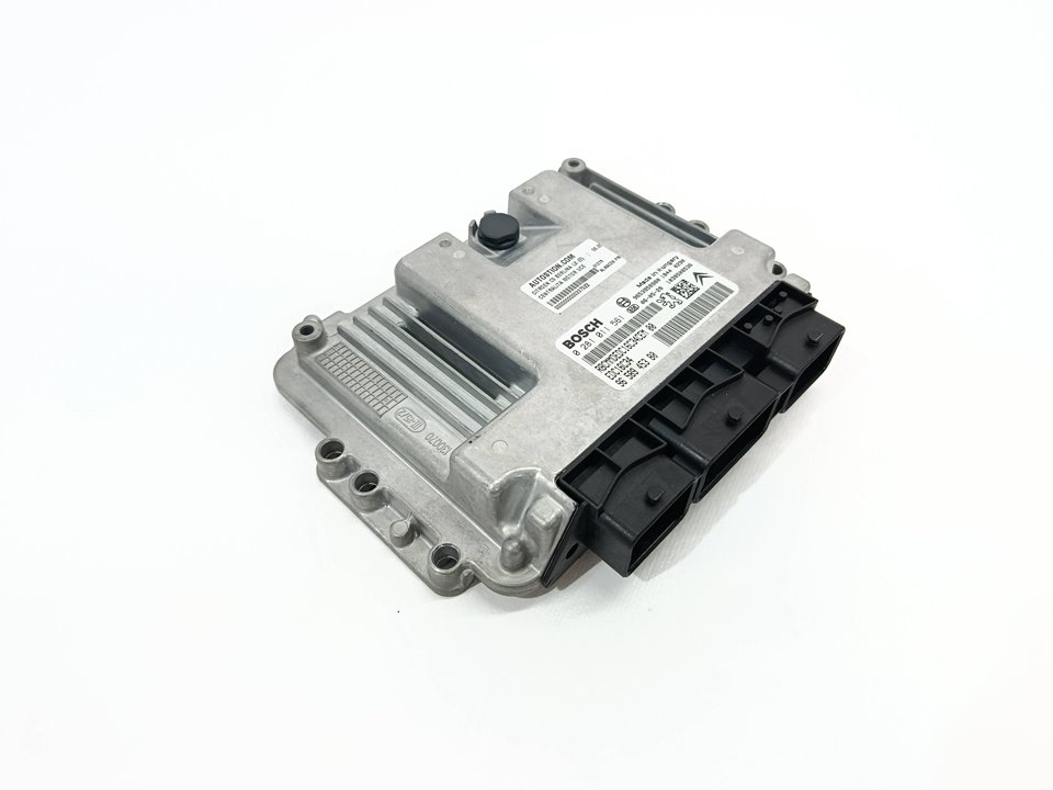 Centralita motor uce 0281011561 de Citroen C5 2005-2006 - pieza usada
