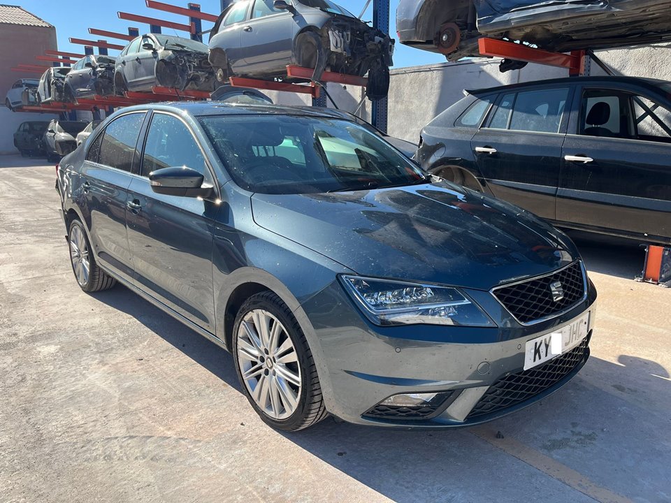 SEAT Toledo 4 generation (2012-2020) Нижний рычаг передний правый 6R0407151F 25923779