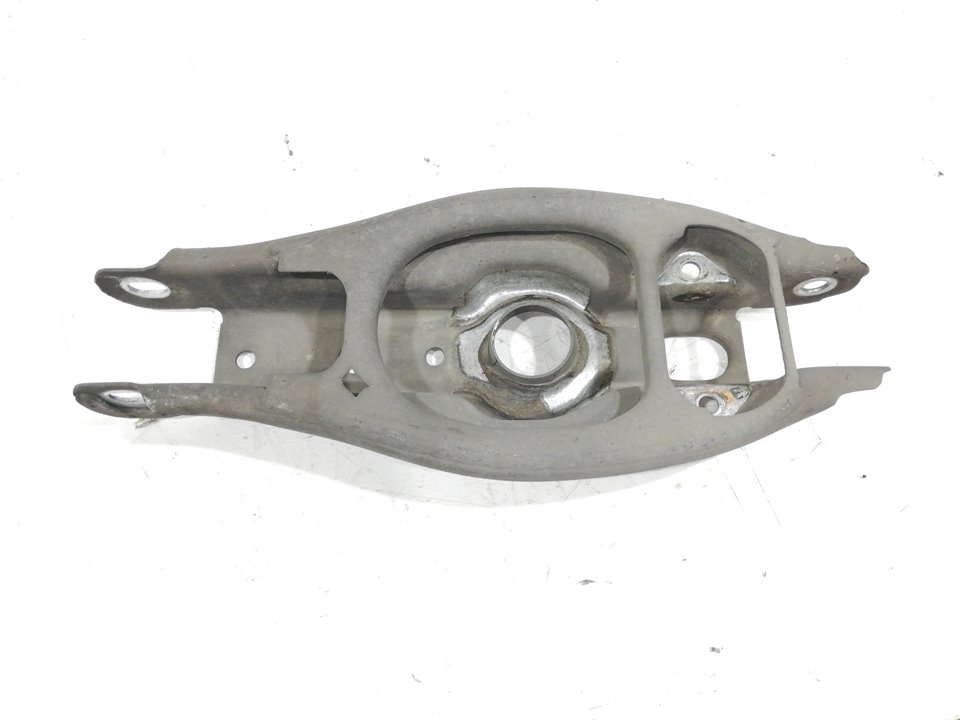 Brazo de la suspensión inferior trasero derecho 33326867540 de Bmw 1 (e87) 2007-2011 - pieza usada