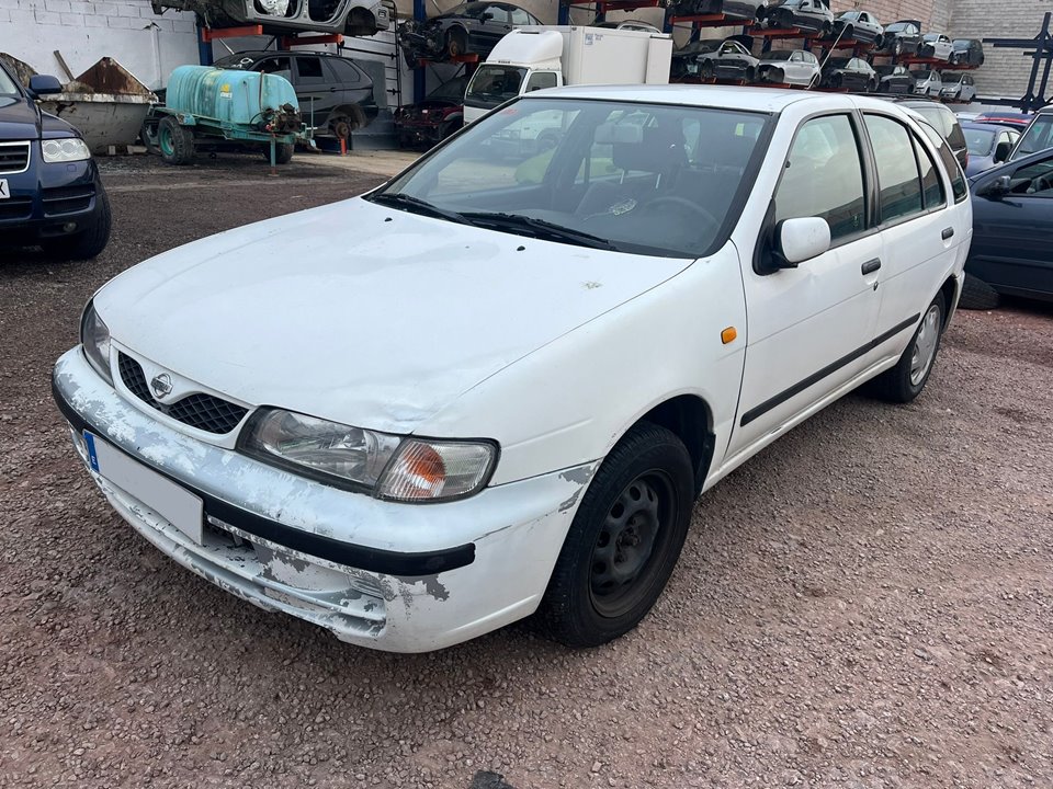 MAZDA Almera N15 (1995-2000) Üzemanyag-befecskendező 71A1361 23303315