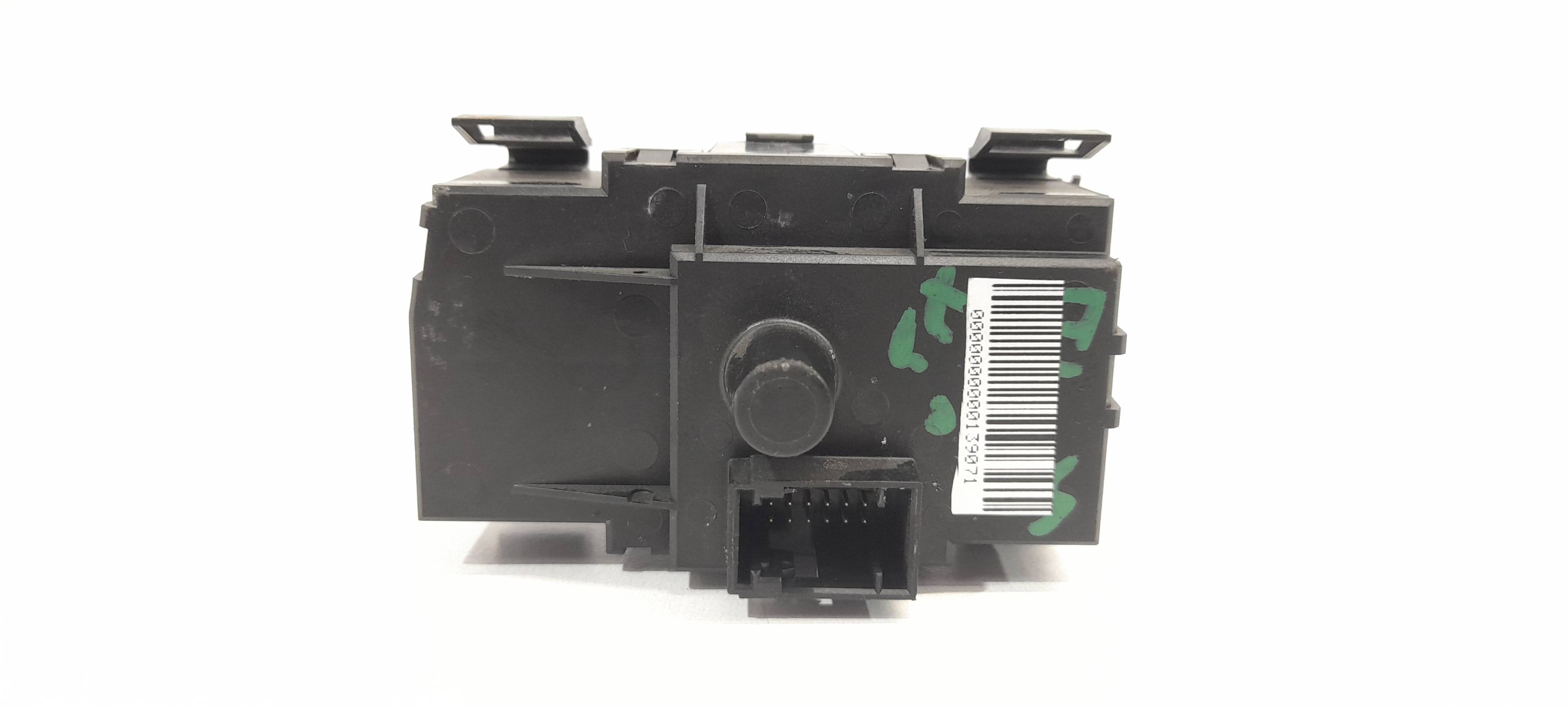 BMW 1 Series E81/E82/E87/E88 (2004-2013) Headlight Switch Control Unit 693279604 19986440