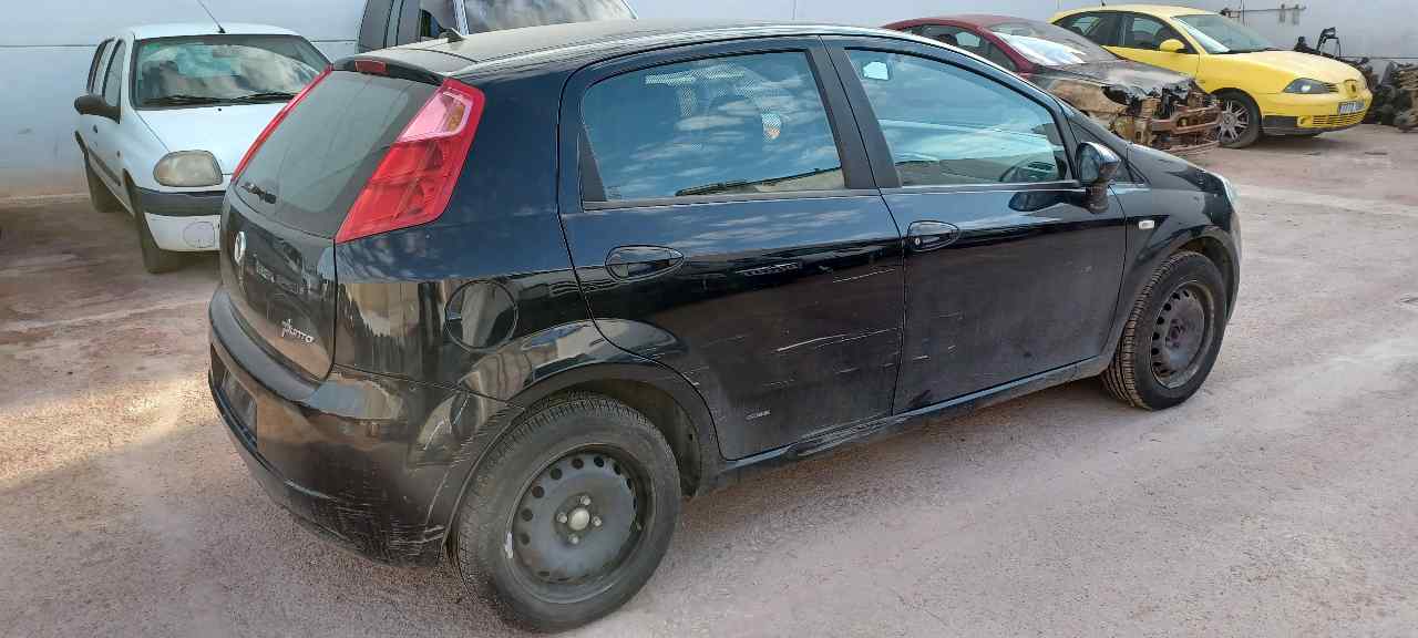 FIAT Grande Punto 1 generation (2006-2008) Наружная ручка передней правой двери 20013012