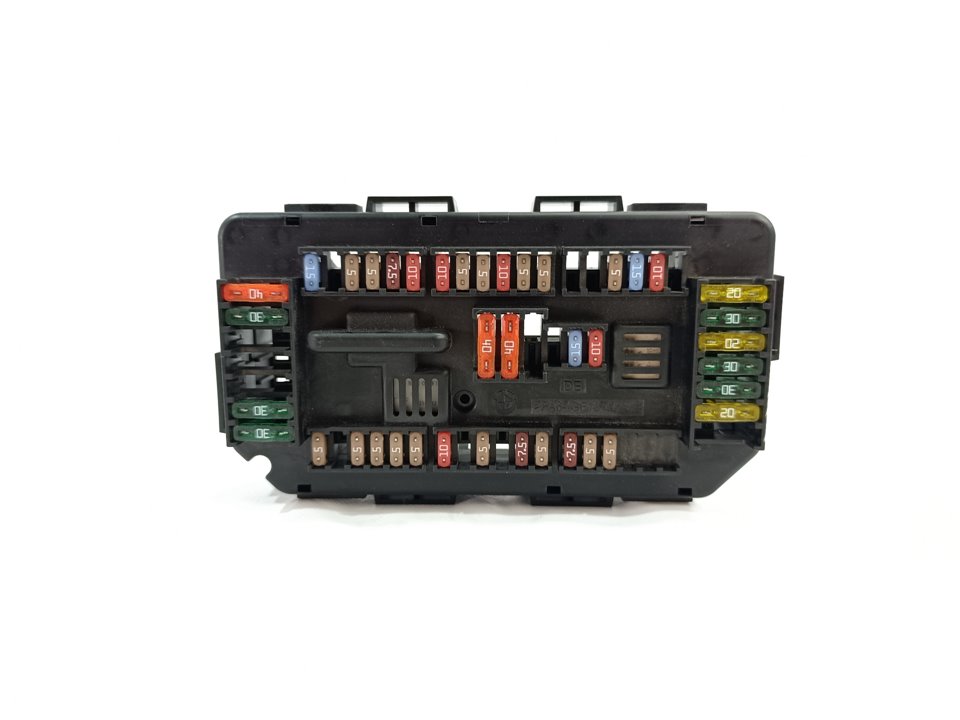 BMW 1 Series F20/F21 (2011-2020) Fuse Box 933787901 25928167