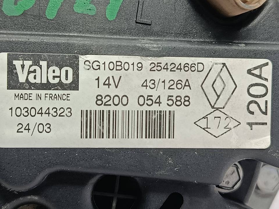 Alternator 8200054588 de Renault Scenic 1999-2001 - pieza usada