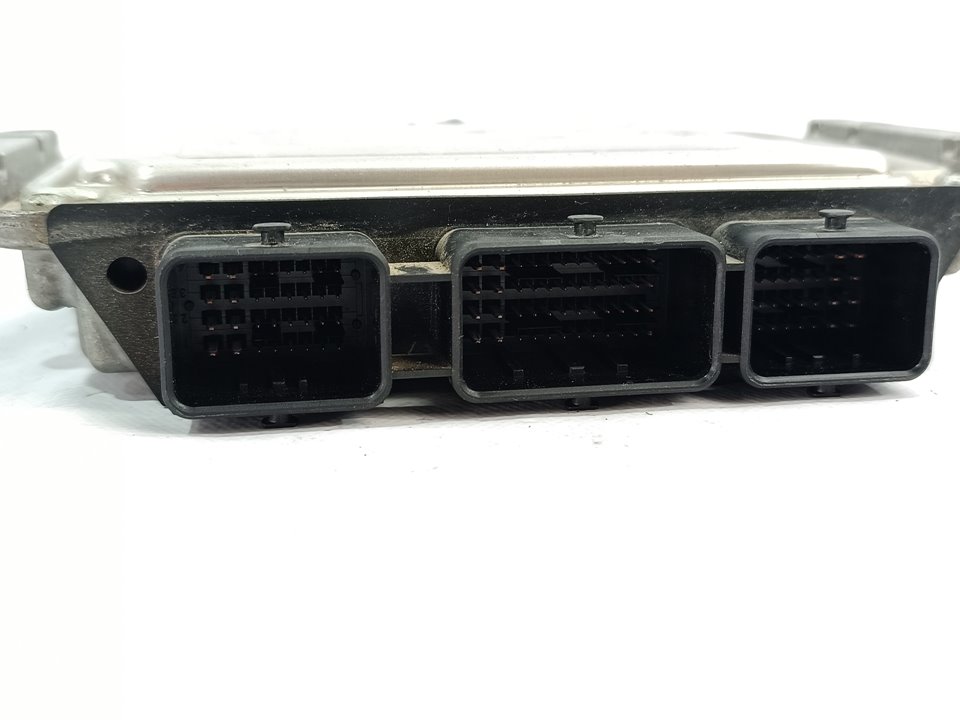 TOYOTA Avensis 3 generation (2009-2020) Engine Control Unit ECU 0281011633 25922755