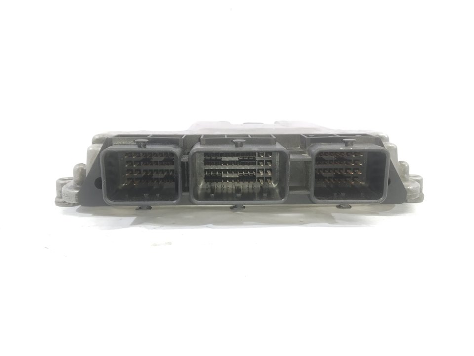 Switchboard engine uce F9Q812 0281011776 de Renault Scénic ii (jm0/1_) 2003-2006 - pieza usada