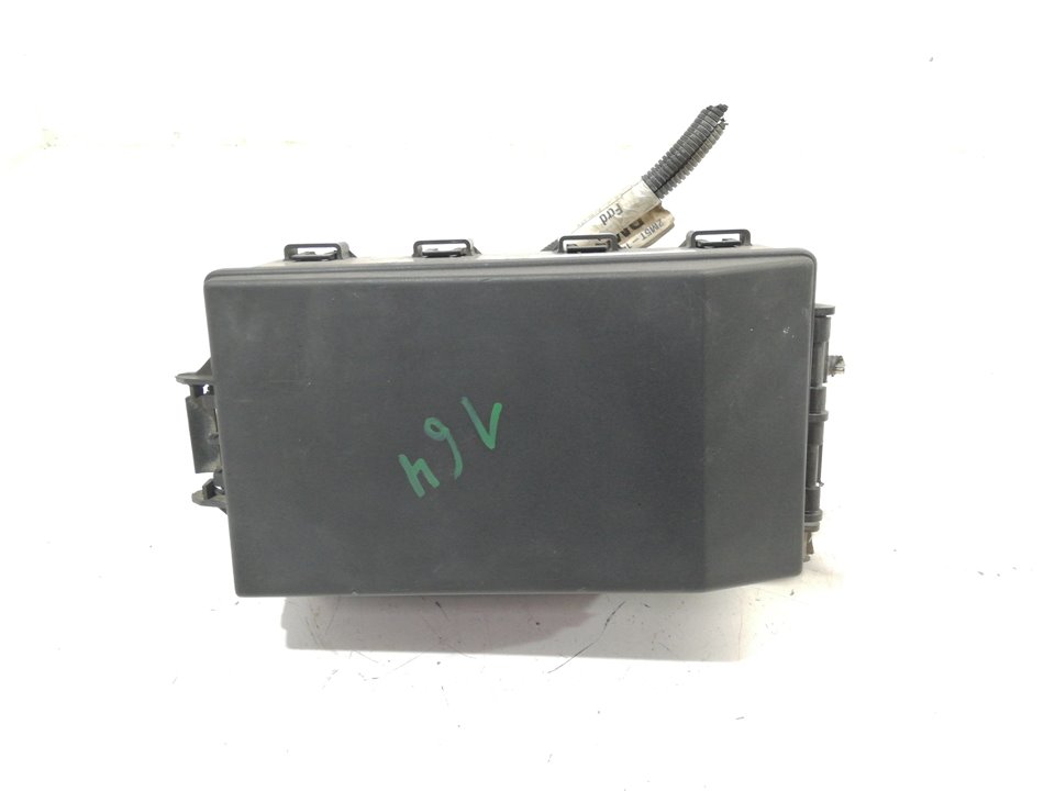 PEUGEOT Focus 1 generation (1998-2010) Fuse Box 518276100 19963034