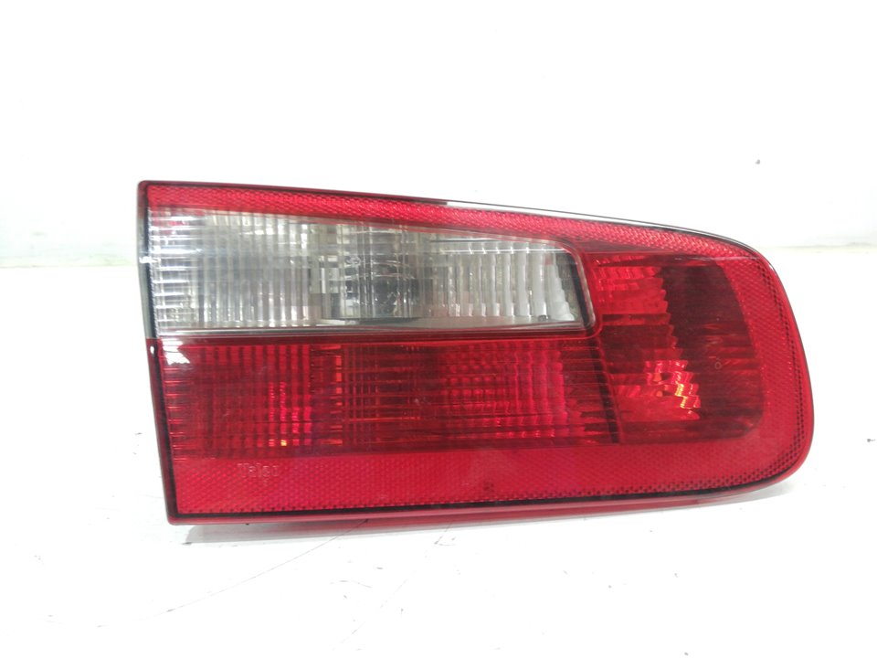 RENAULT 5 Series F10/F11 (2009-2017) Rear Left Taillight 8200002475 25919988