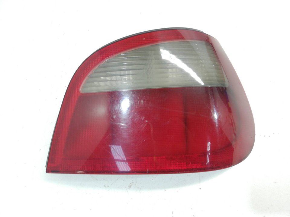 Piloto trasero derecho F9Q736 7700428321 de Renault Megane i (ba0/1_) 1996-2003 - pieza usada