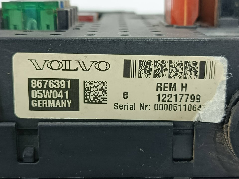 Fuse relay box 30728273 de Volvo Xc90 2002-2004 - pieza usada