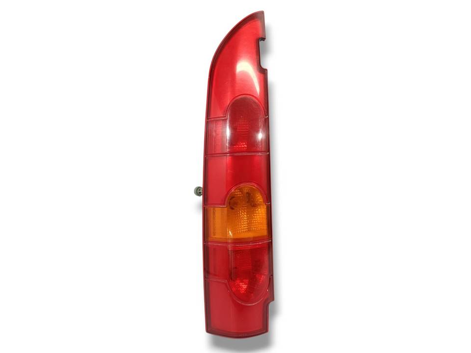 Pisca tras esquerdo 8200150623 de Renault Kangoo 2003-0 - pieza usada
