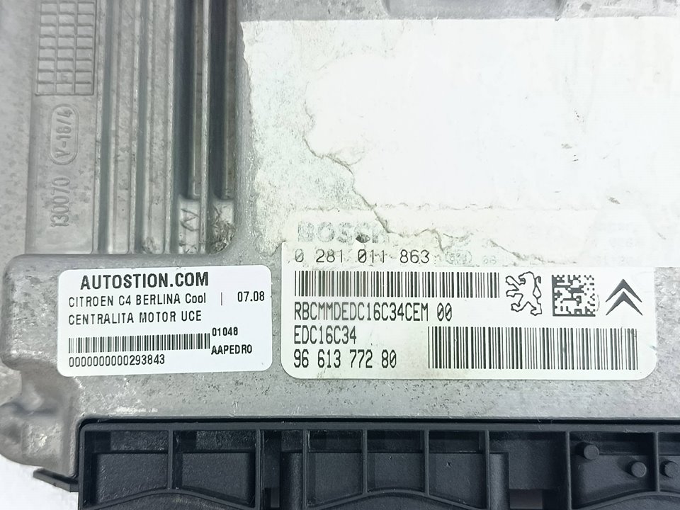 Centralita motor uce 9HX 0281011863 de Citroen C4 coupé (la_) 2004-2011 - pieza usada