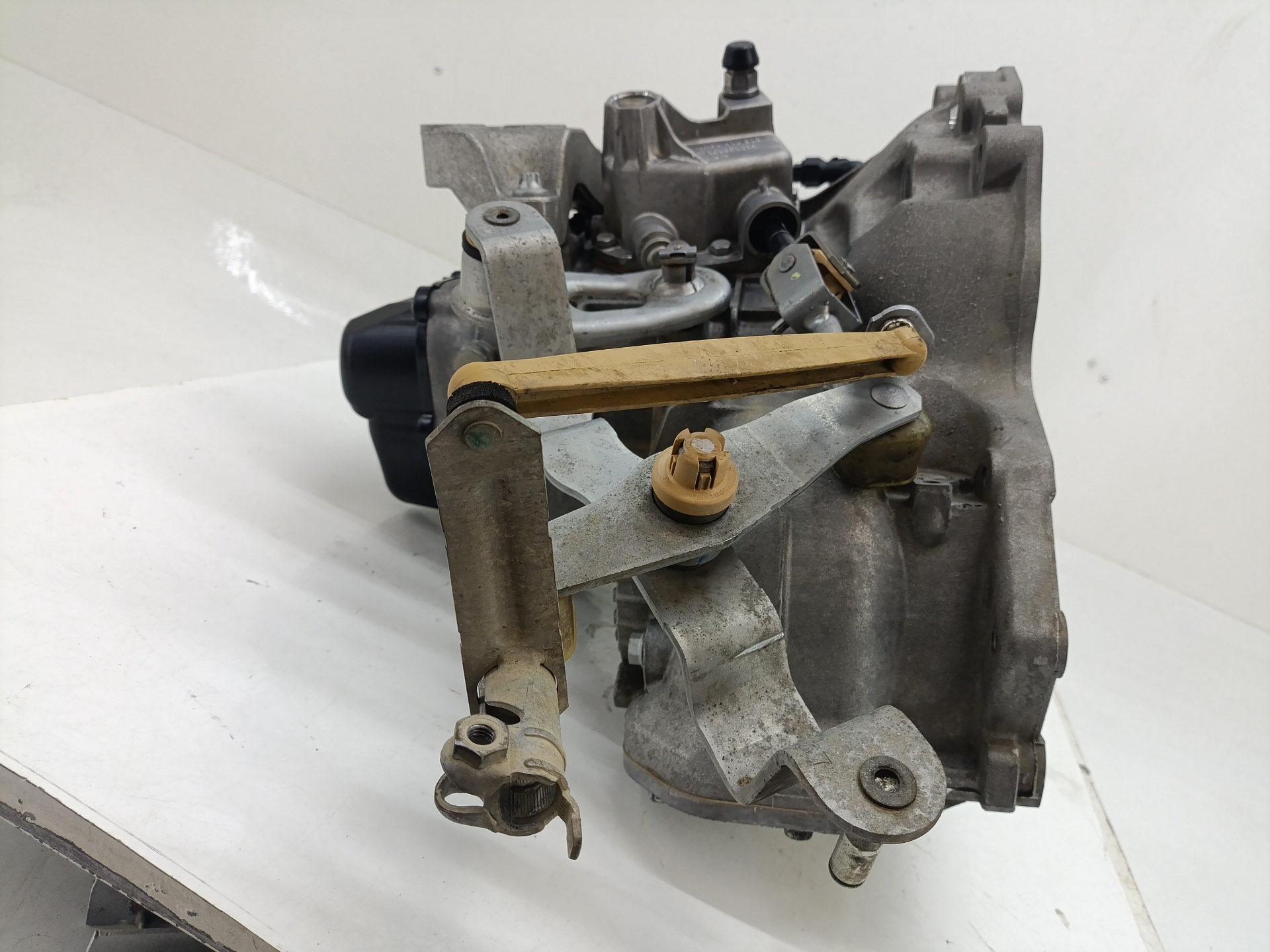 OPEL Corsa D (2006-2020) Gearbox M26 24935527