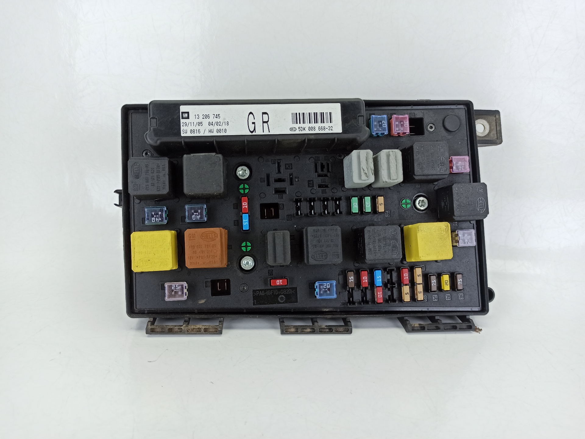 OPEL Astra J (2009-2020) Fuse Box 13206745 26026148