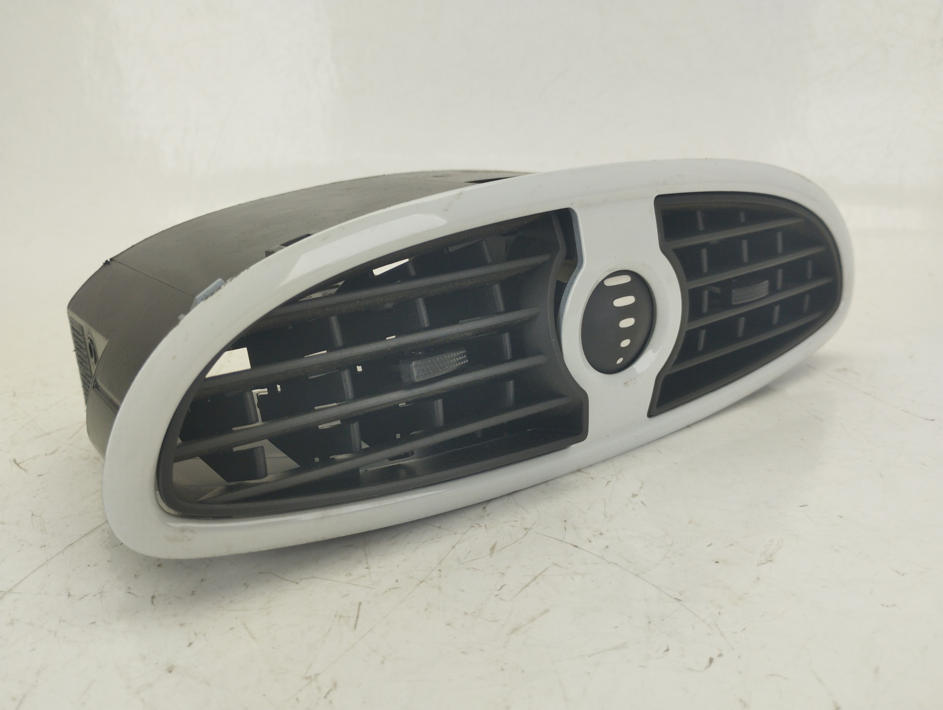 RENAULT Clio 3 generation (2005-2012) Cabin Air Intake Grille D6246881 24935887