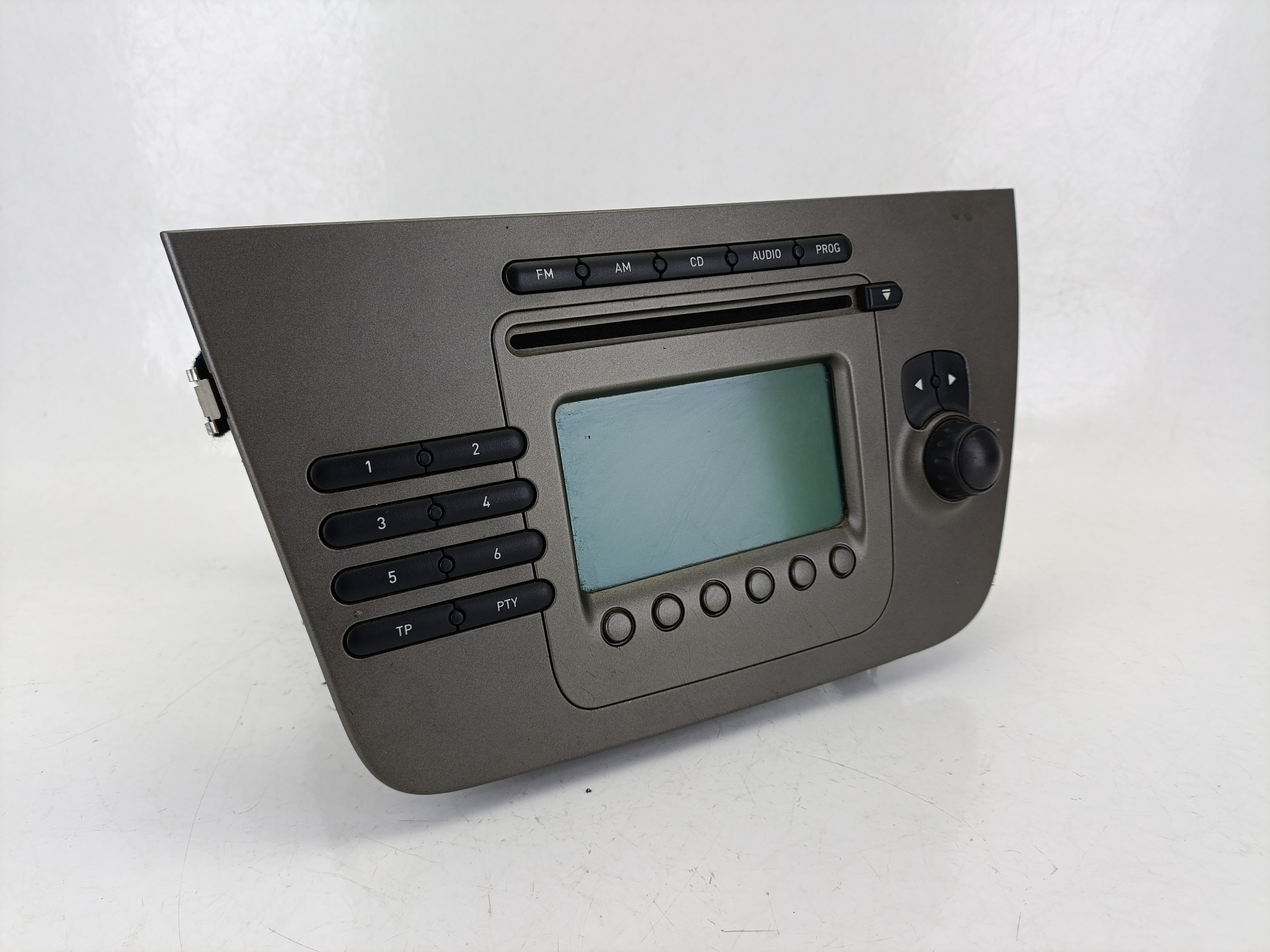 SEAT Toledo 3 generation (2004-2010) Music Player Without GPS 5P0035186B 24975921