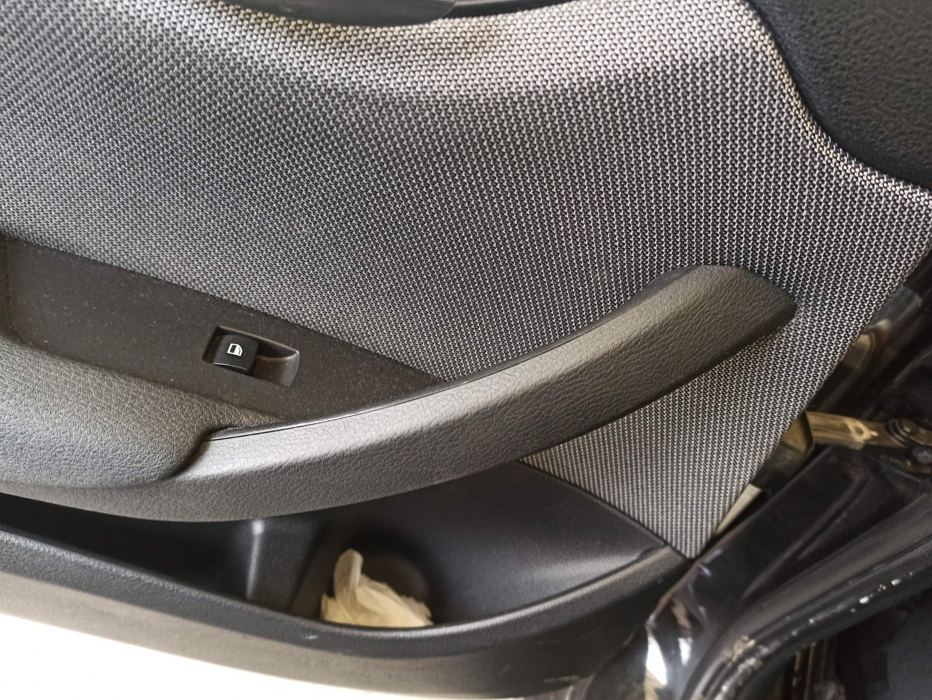 BMW X1 E84 (2009-2015) Moulure de porte arrière gauche 25200555