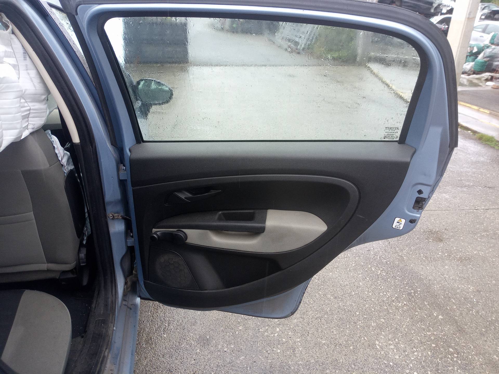 FIAT Punto 3 generation (2005-2020) Galinių dešinių durų stiklo pakelėjas 24934773