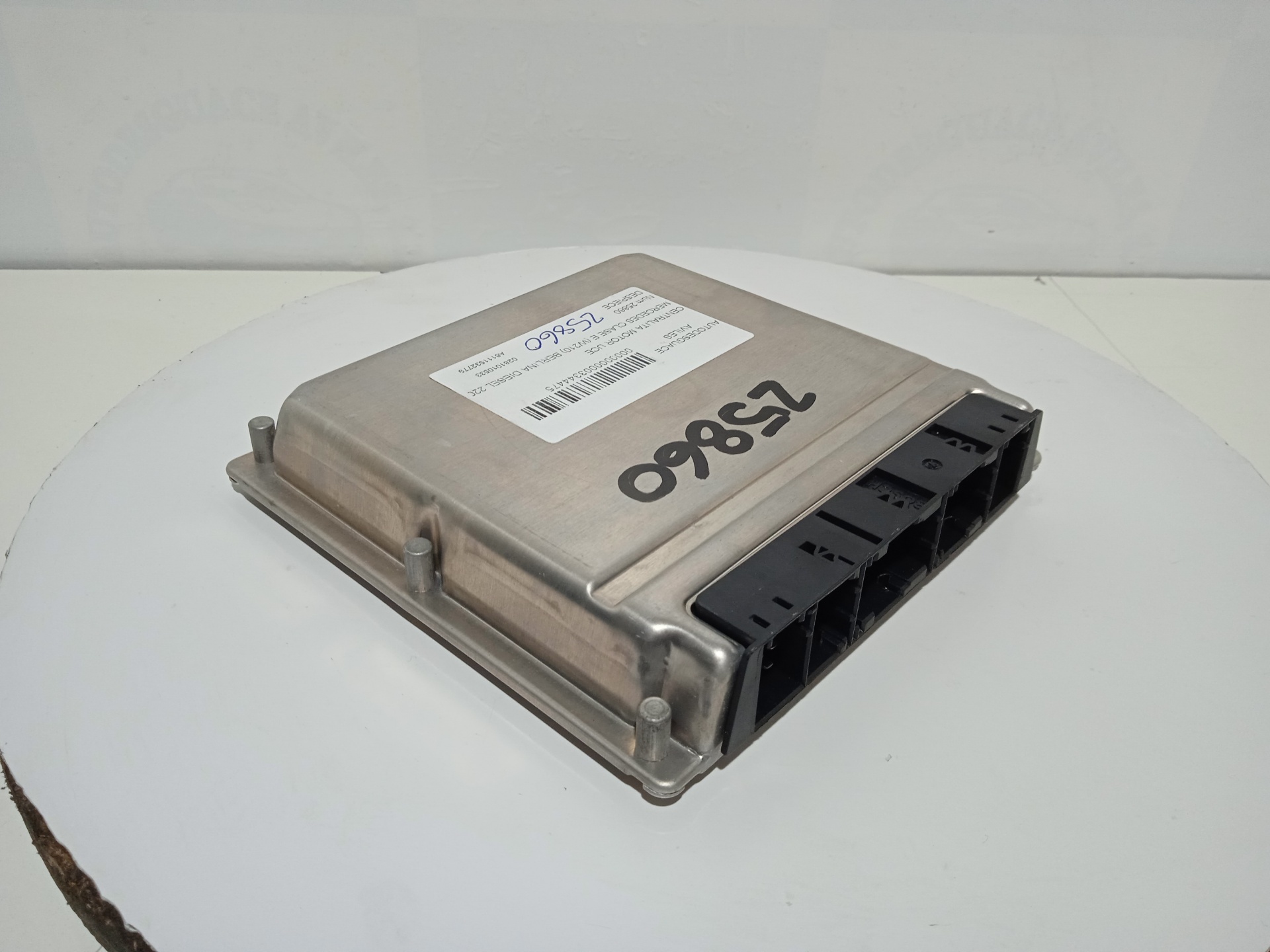 MERCEDES-BENZ E-Class W210 (1995-2002) Moottorin ohjausyksikkö ECU A6111532779 18391459