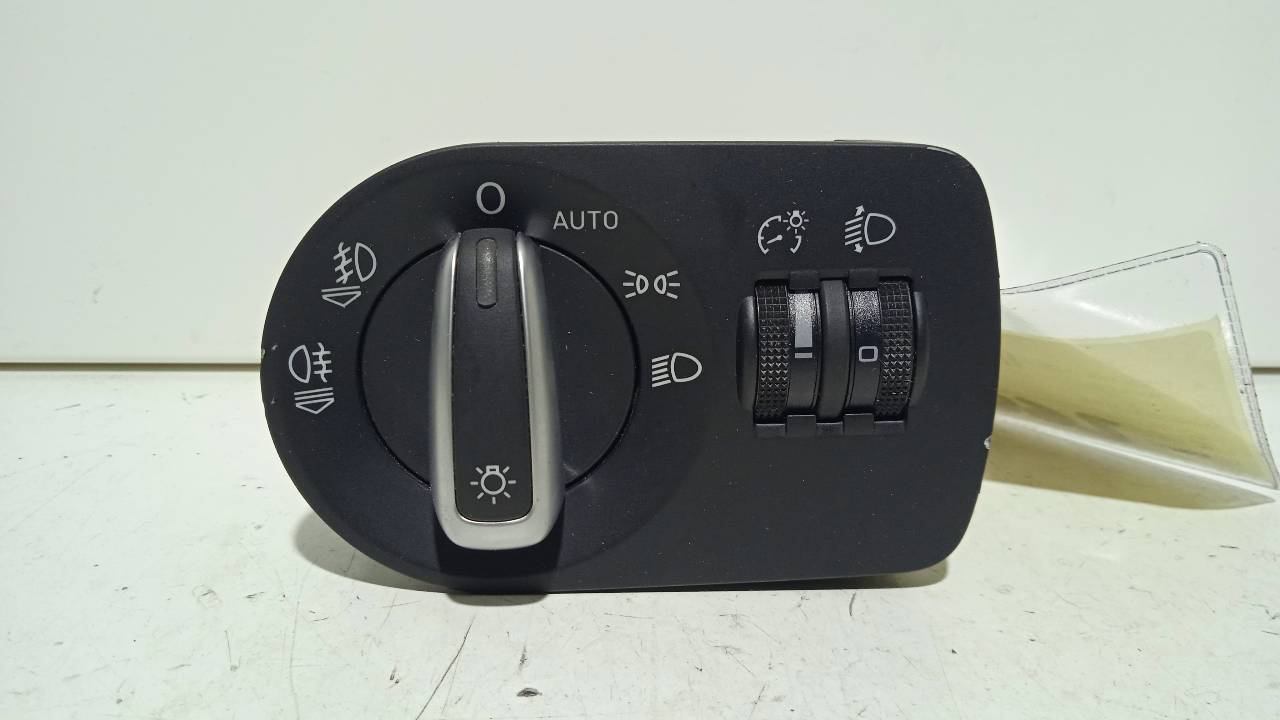 AUDI Q3 8U (2011-2020) Headlight Switch Control Unit 8U1941531G 21421293
