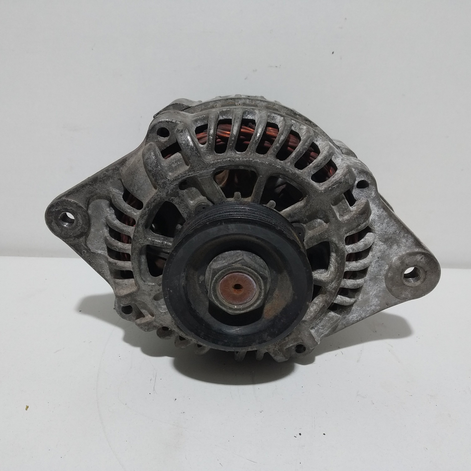 KIA Carens 2 generation (2002-2006) Alternator 373002X000 23467356