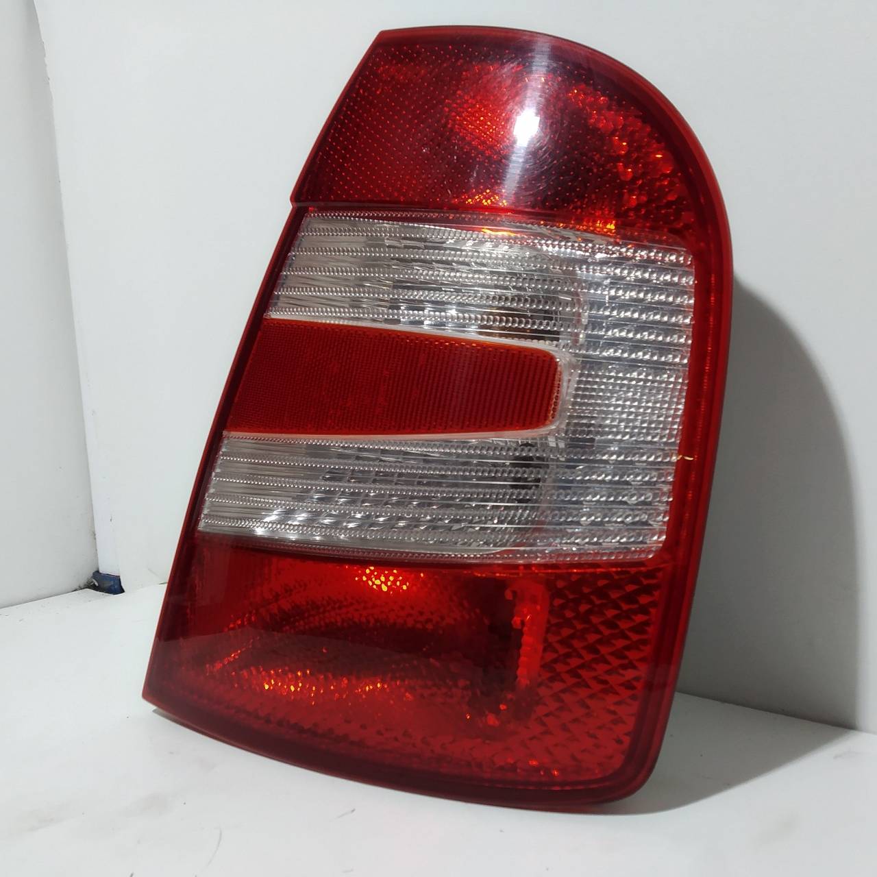 MAZDA Fabia 6Y (1999-2007) Rear Right Taillight Lamp 6Y6945112B 23235989