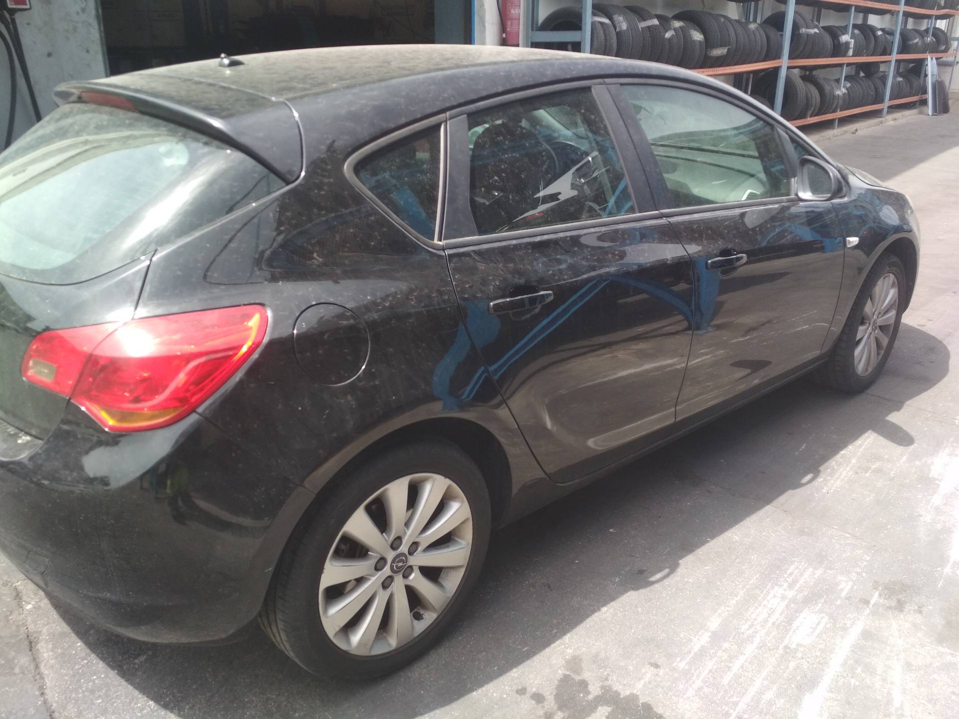 OPEL Astra J (2009-2020) Замок передней левой двери 13579523 18376469