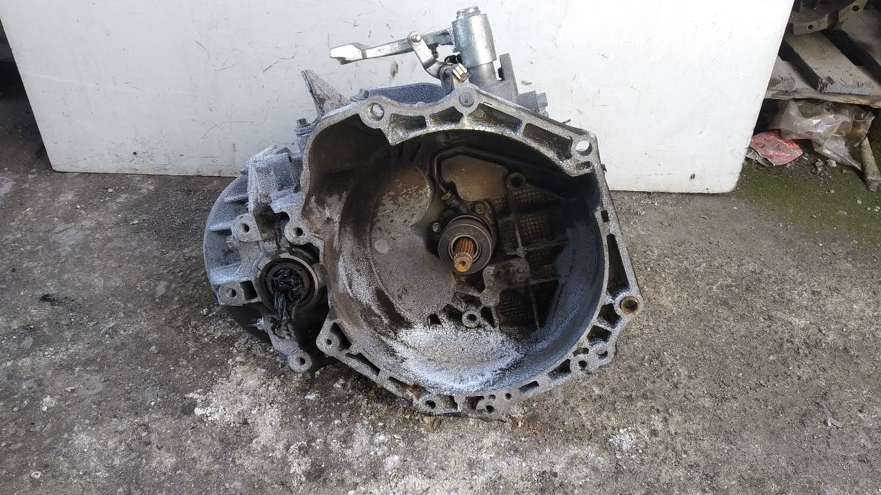 OPEL Astra J (2009-2020) Gearbox Z17DTJ 24260397